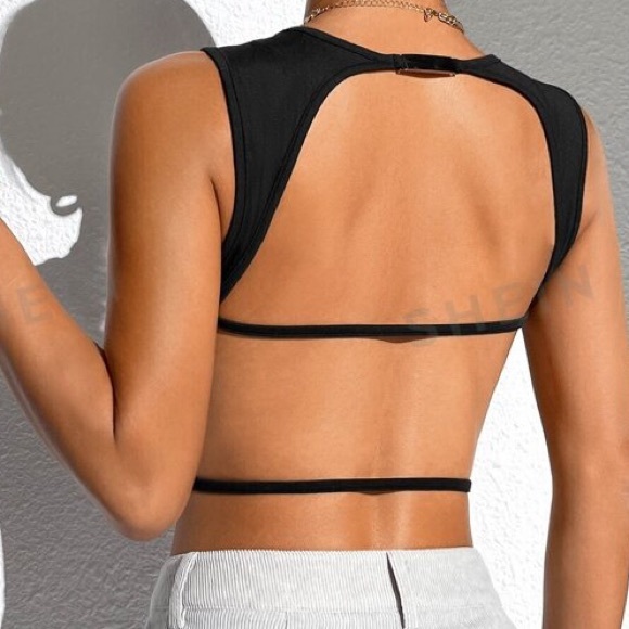 Backless tank top - Picture 1 of 3